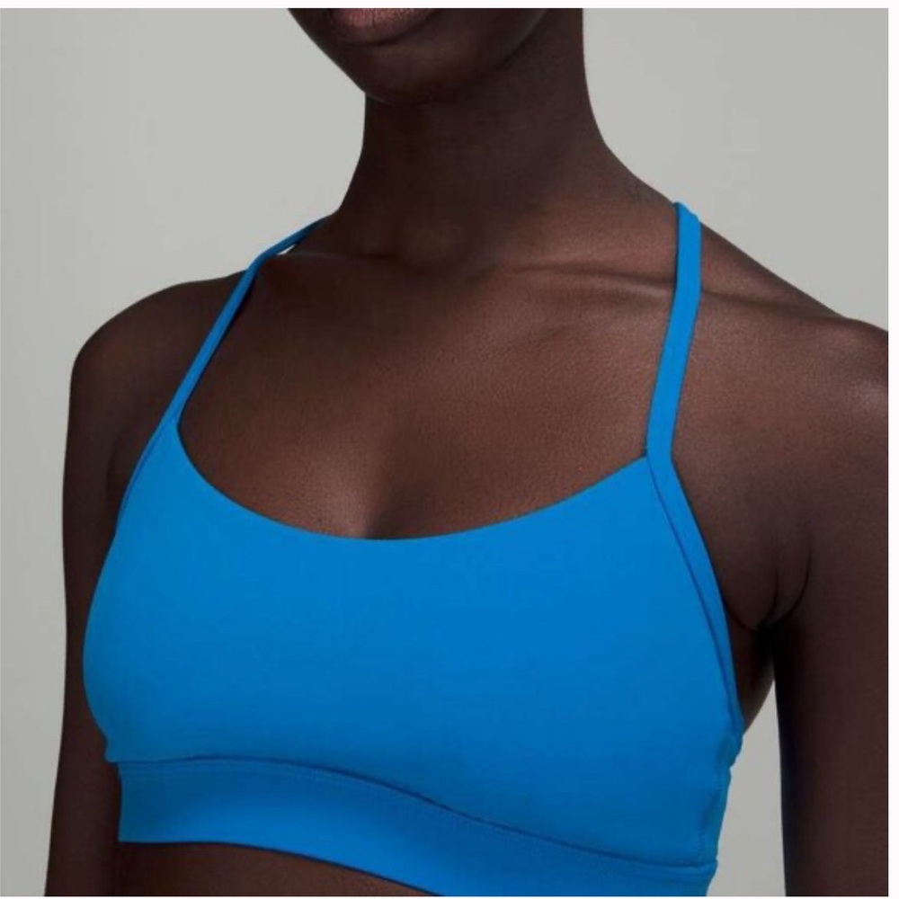 Lululemon Flow Y Bra in Poolside Size 6